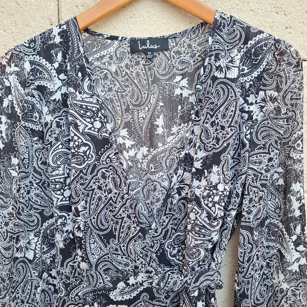 Lulu's | Love Letters Black and White Print Long Sleeve Wrap Dress NEW Size M - Picture 3 of 16